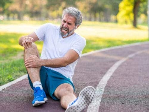 knee discomfort